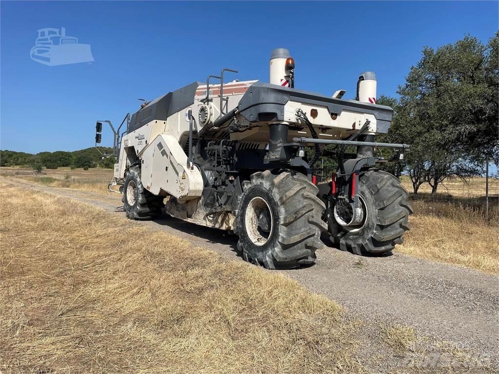 Wirtgen WR240I Recycleur bitume