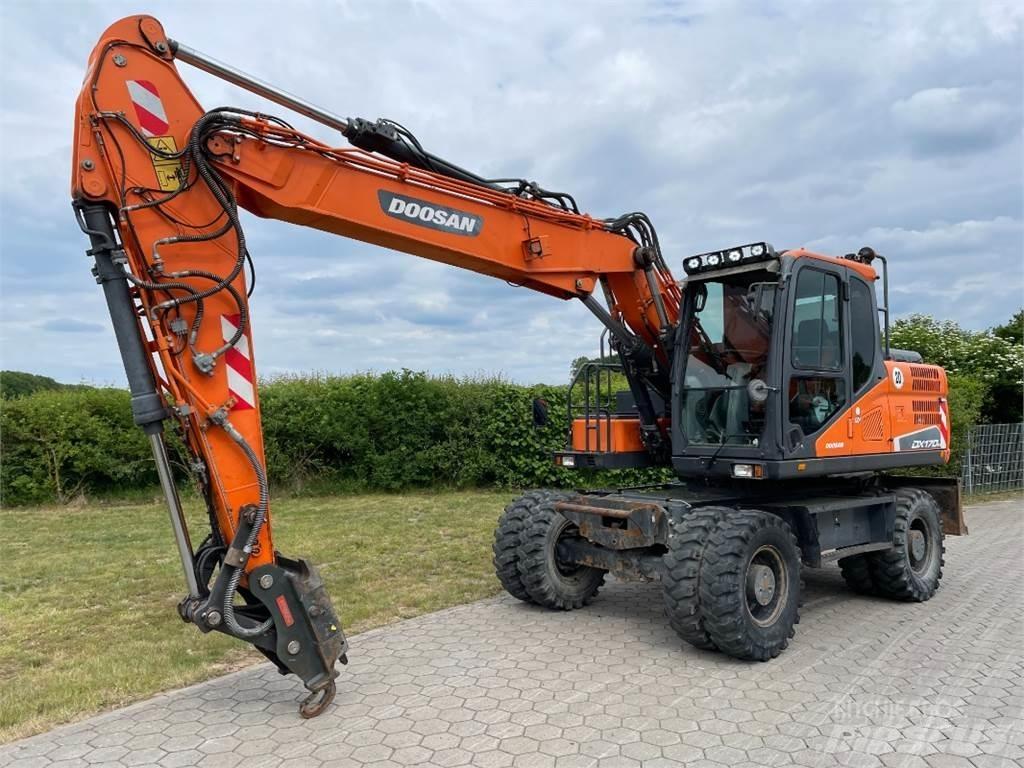 Doosan DX170W-5 Pelle sur pneus