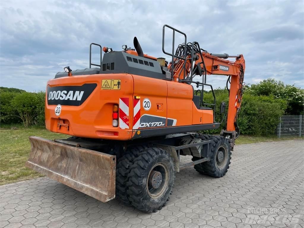 Doosan DX170W-5 Pelle sur pneus