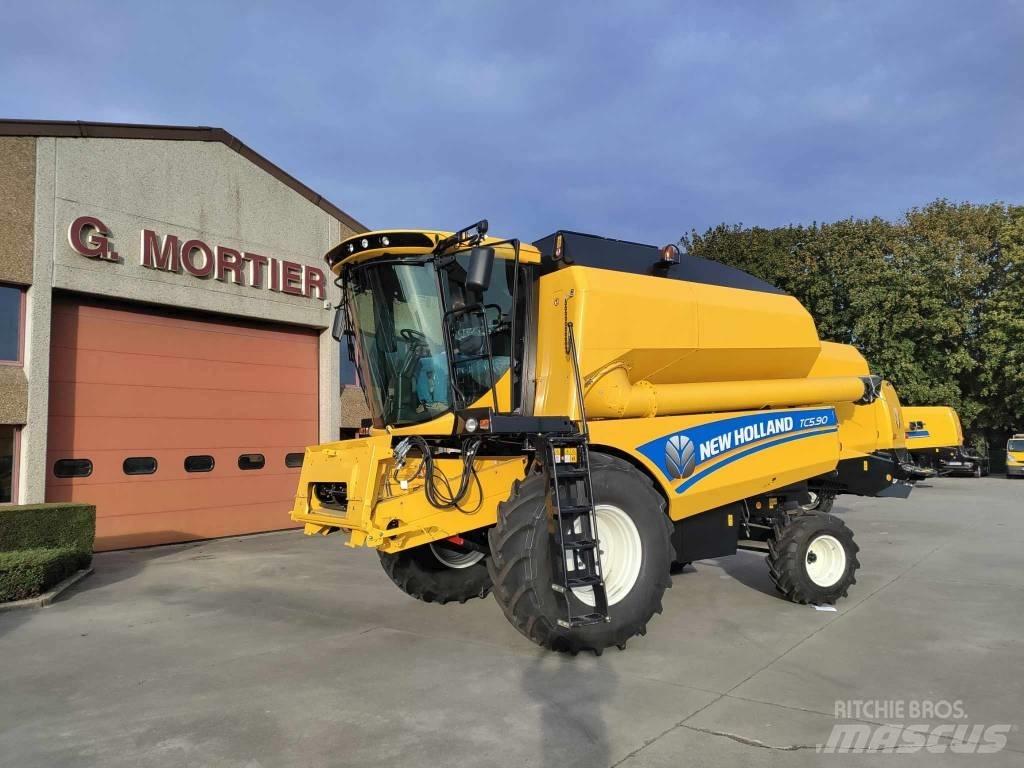 New Holland TC 5.90 Moissonneuse batteuse