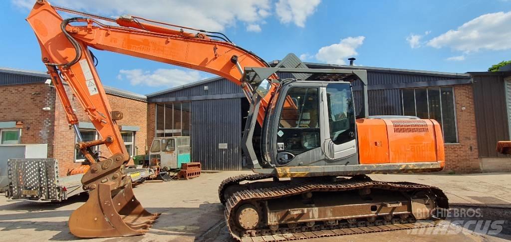 Hitachi ZX 210 LC-3 Pelle sur chenilles