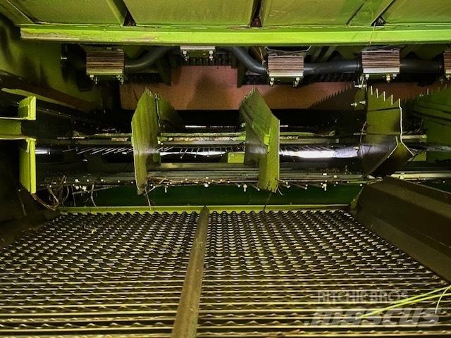 CLAAS Mega 208 Moissonneuse batteuse
