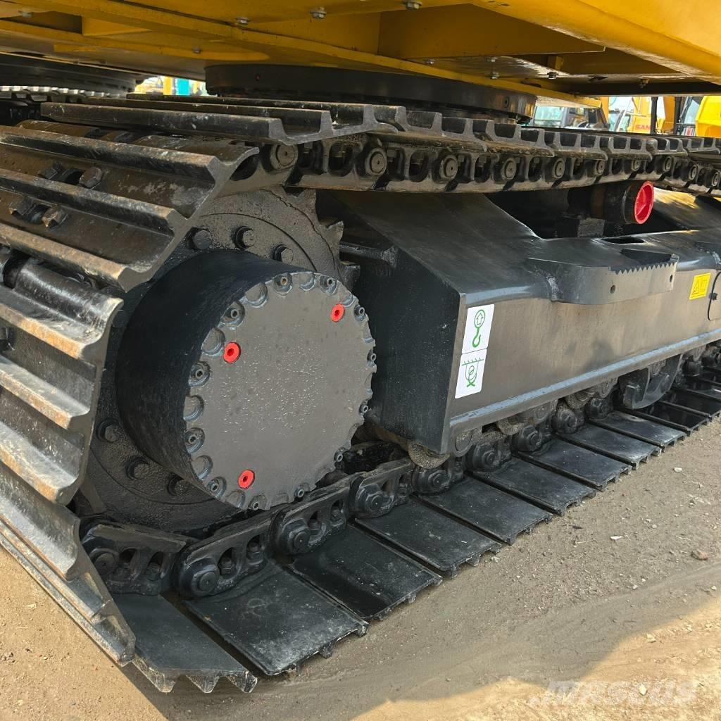 Komatsu 130 Pelle sur chenilles