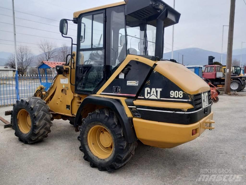 CAT 908 Chargeuse sur pneus