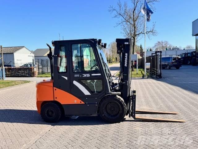 Doosan D35c Pro-7 Chariots diesel