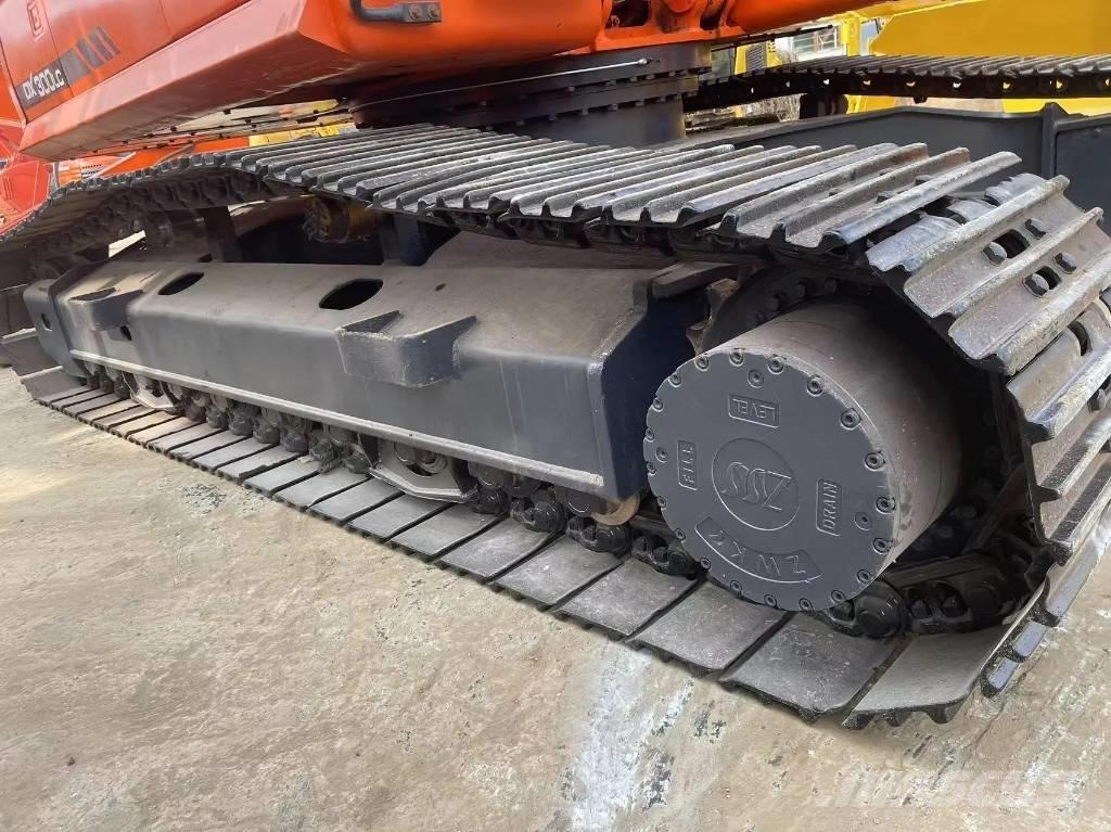 Doosan DX300LC Pelle sur chenilles