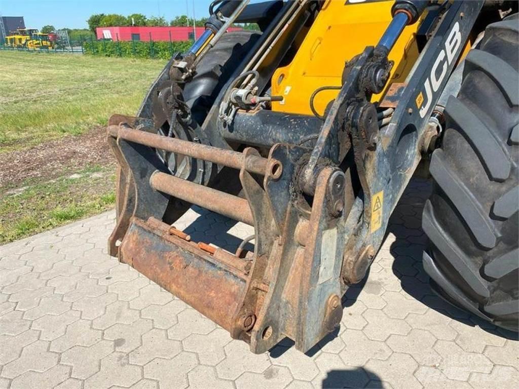 JCB 427 HT AGRI Chargeuse sur pneus