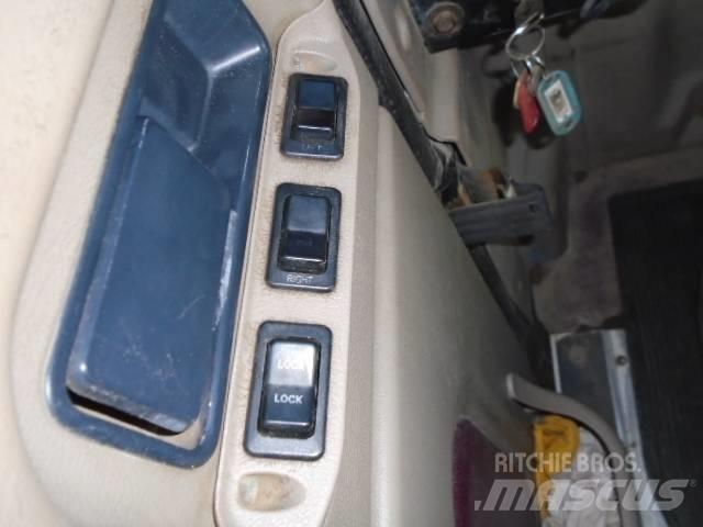 International 9200 i Camion benne