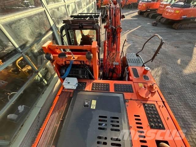 Hitachi ZX 170 W-3 Pelle sur pneus