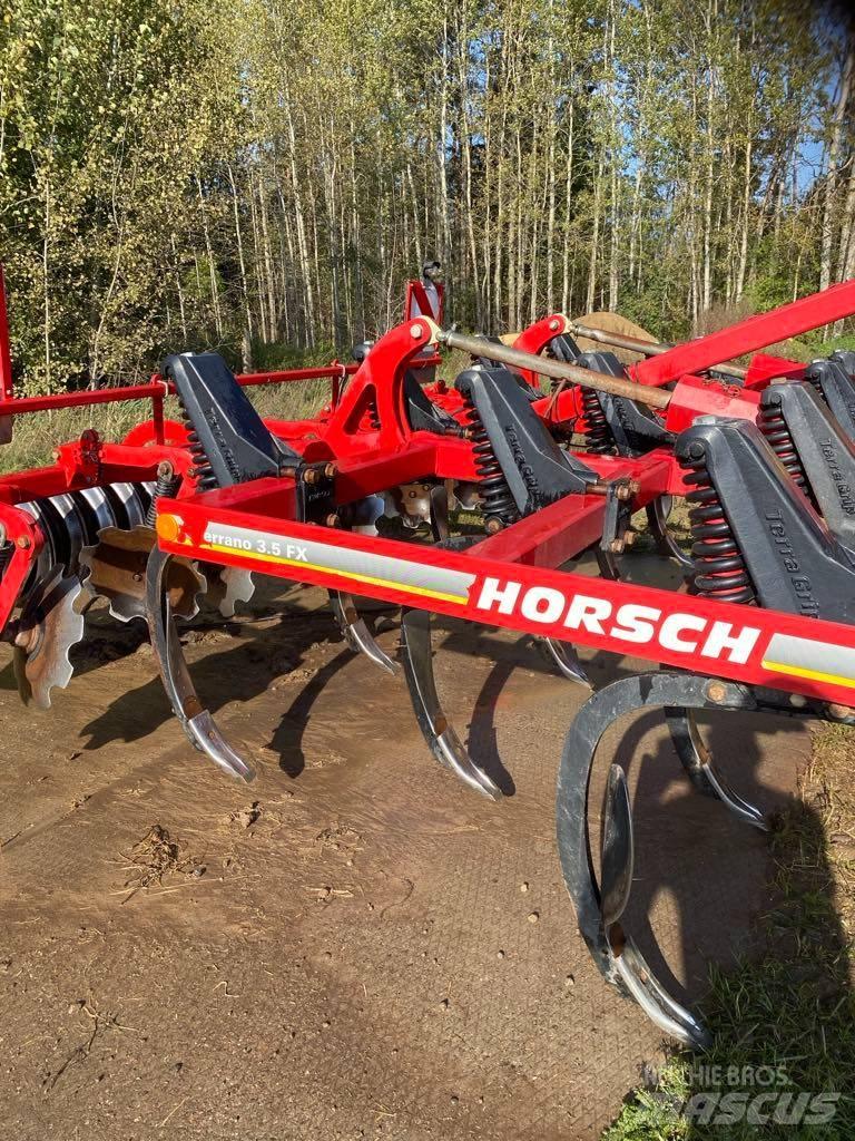 Horsch Terrano 3 FX Déchaumeur, cultivateur