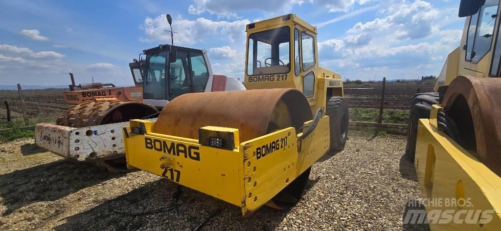 Bomag BW 217 D Rouleaux monocylindre
