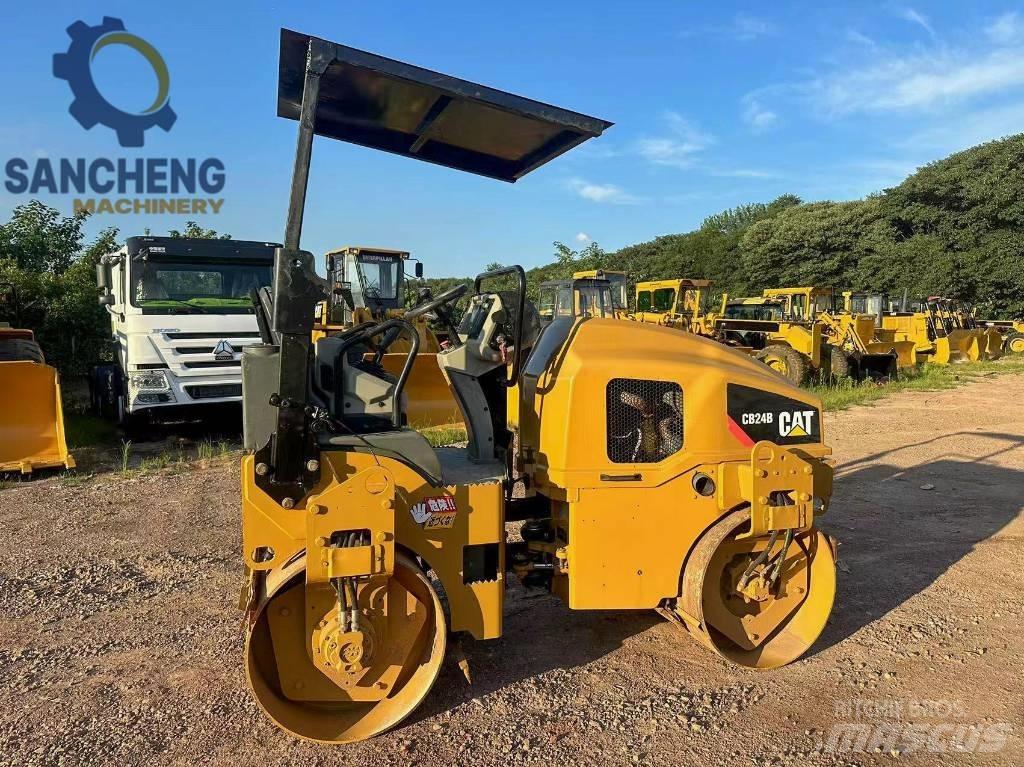 CAT CB24B Rouleaux tandem