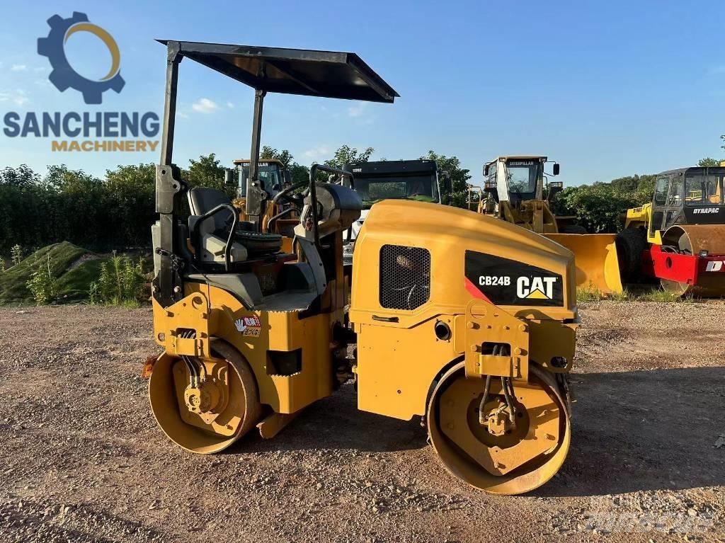 CAT CB24B Rouleaux tandem