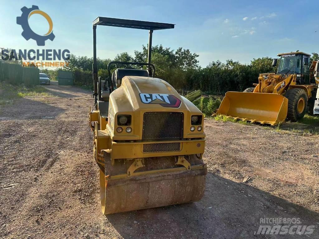 CAT CB24B Rouleaux tandem
