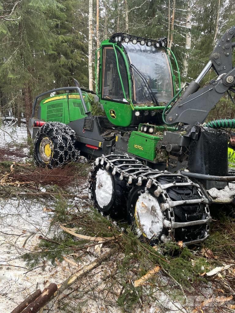John Deere 1070 G Abatteuse