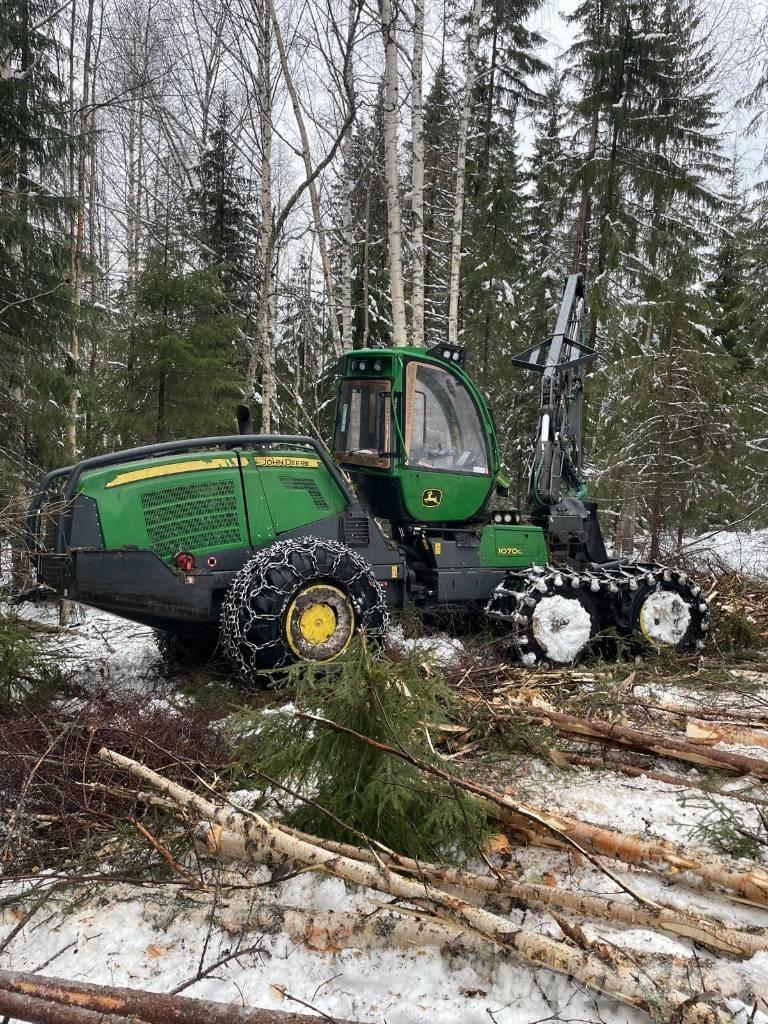 John Deere 1070 G Abatteuse