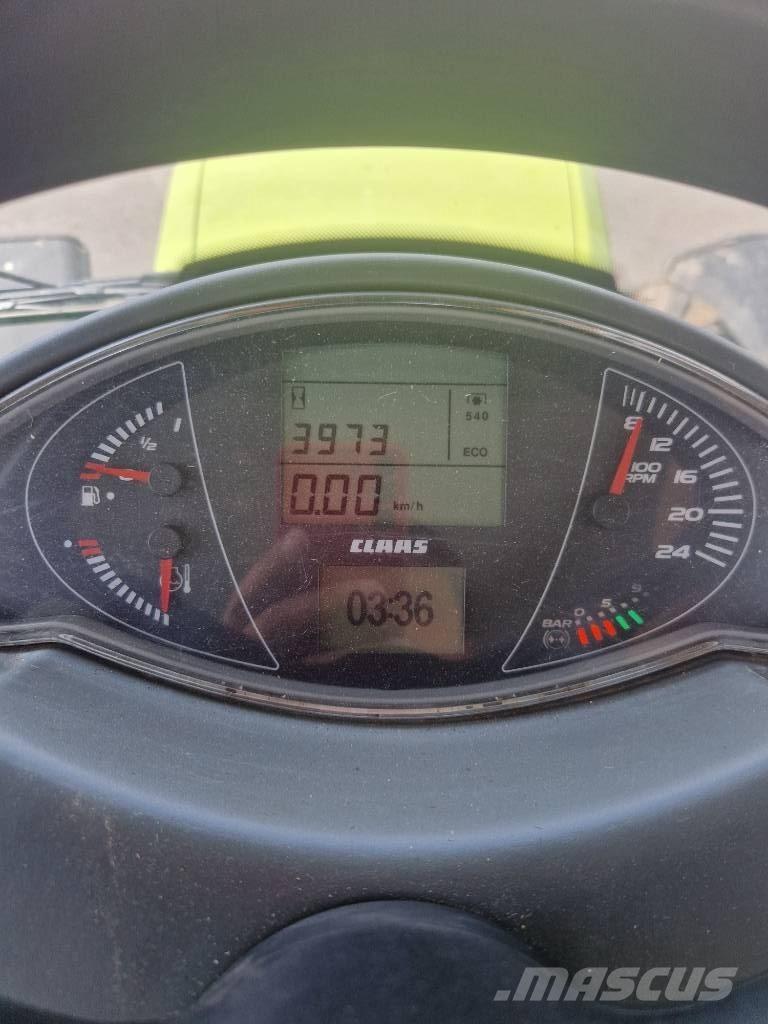 CLAAS Arion 640 CIS Tracteur