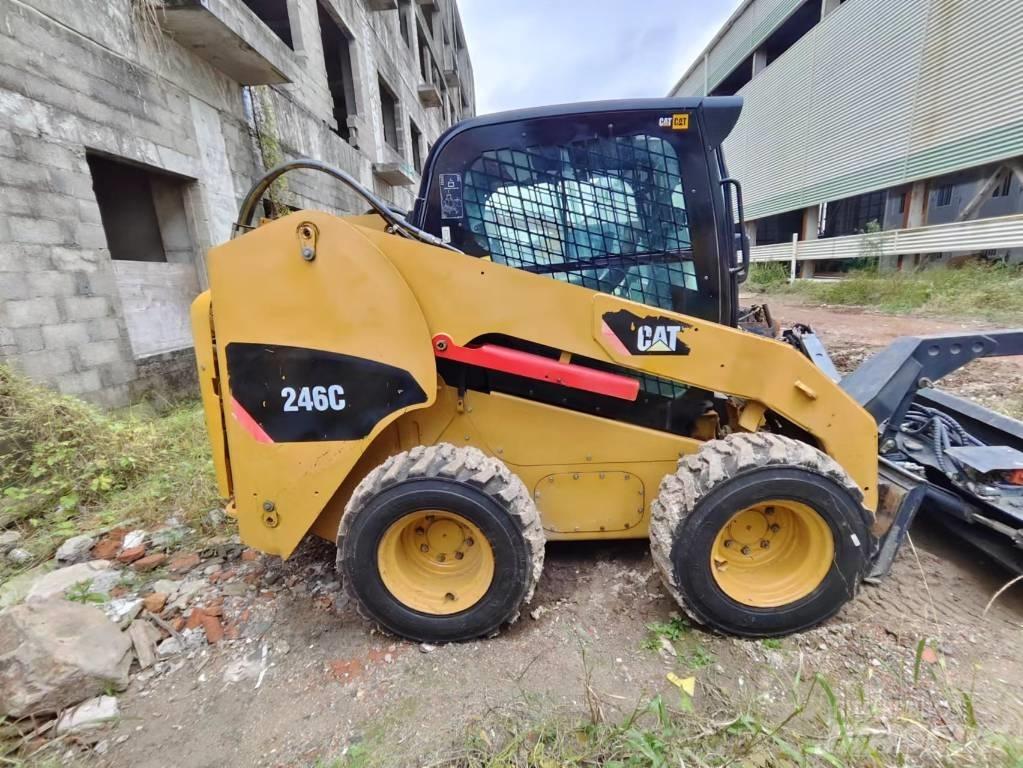 CAT 246C Chargeuse compacte