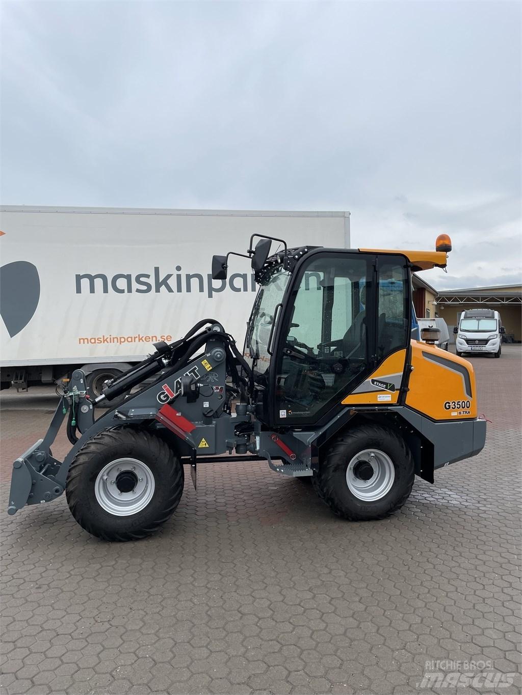 GiANT G3500 X-TRA Chargeuse compacte