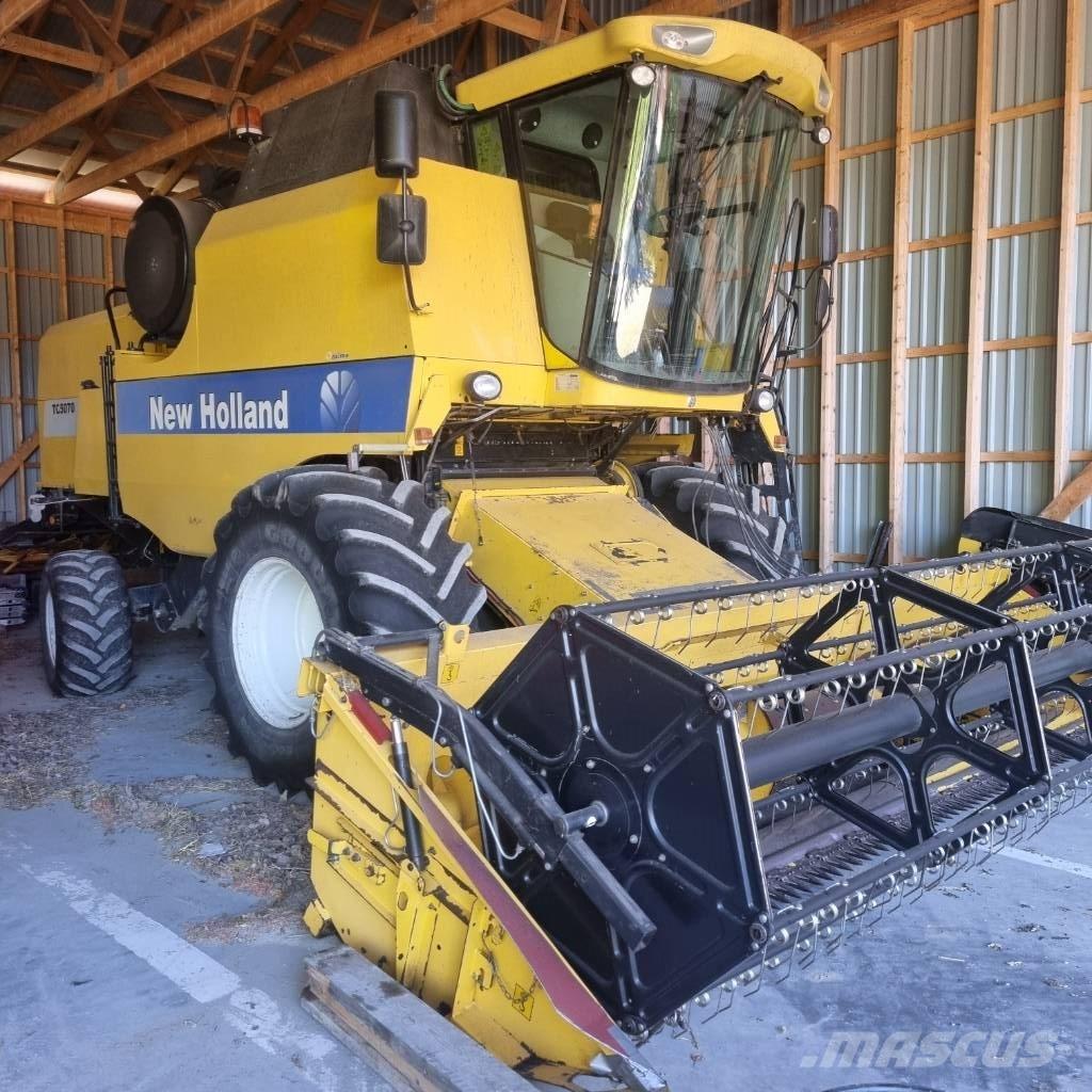 New Holland TC 5070 Moissonneuse batteuse