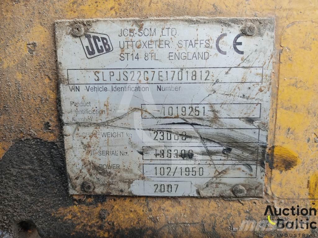 JCB JS 220 LC Pelle sur chenilles