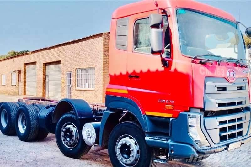 UD CGE 370 8x4 Autre camion