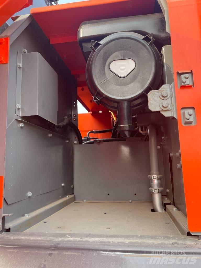 Hitachi 240 Mini pelle 7t-12t