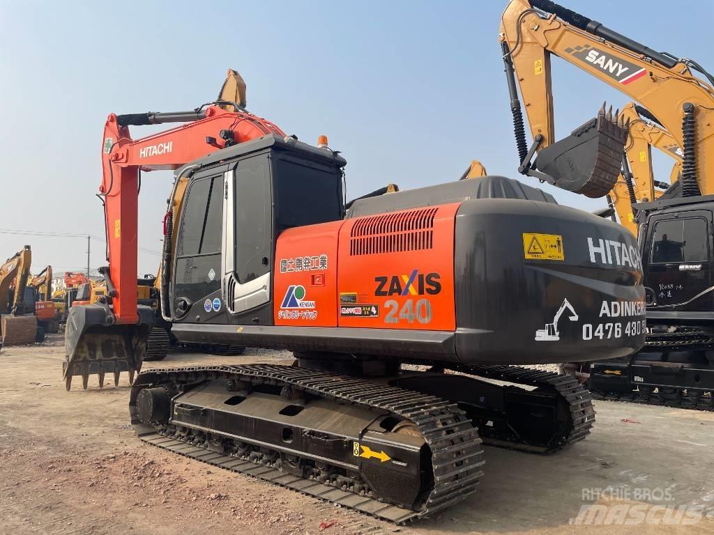 Hitachi 240 Mini pelle 7t-12t