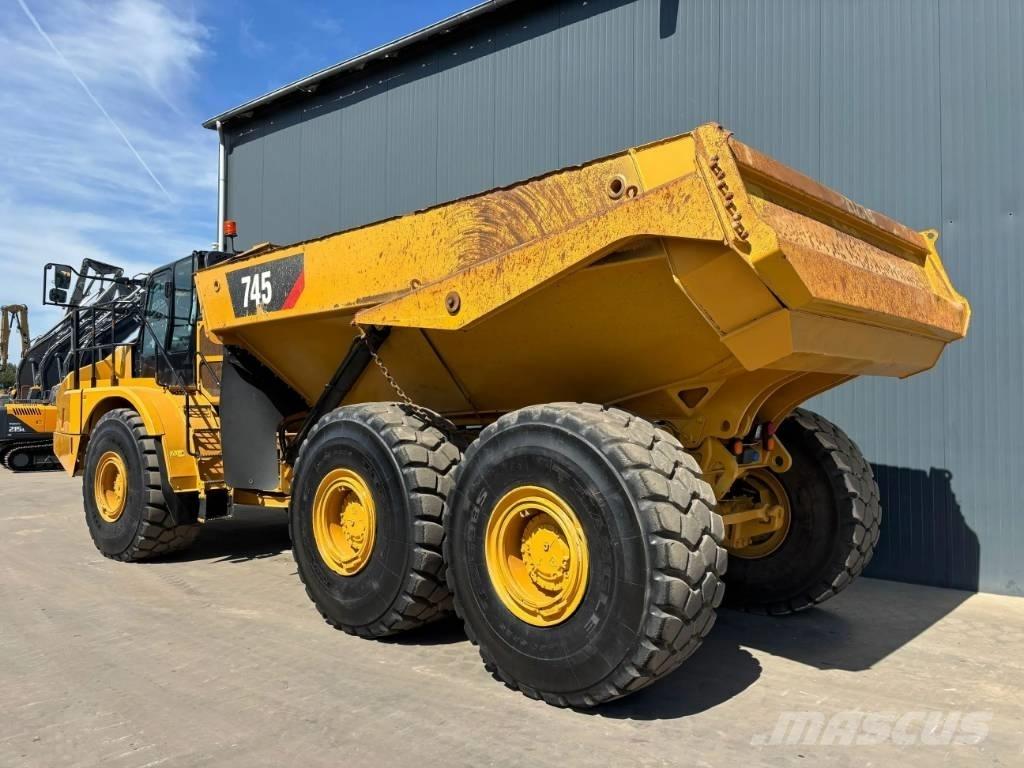 CAT 745 04A Tombereau articulé