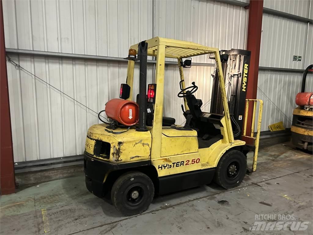 Hyster H2.50XM Chariots GPL