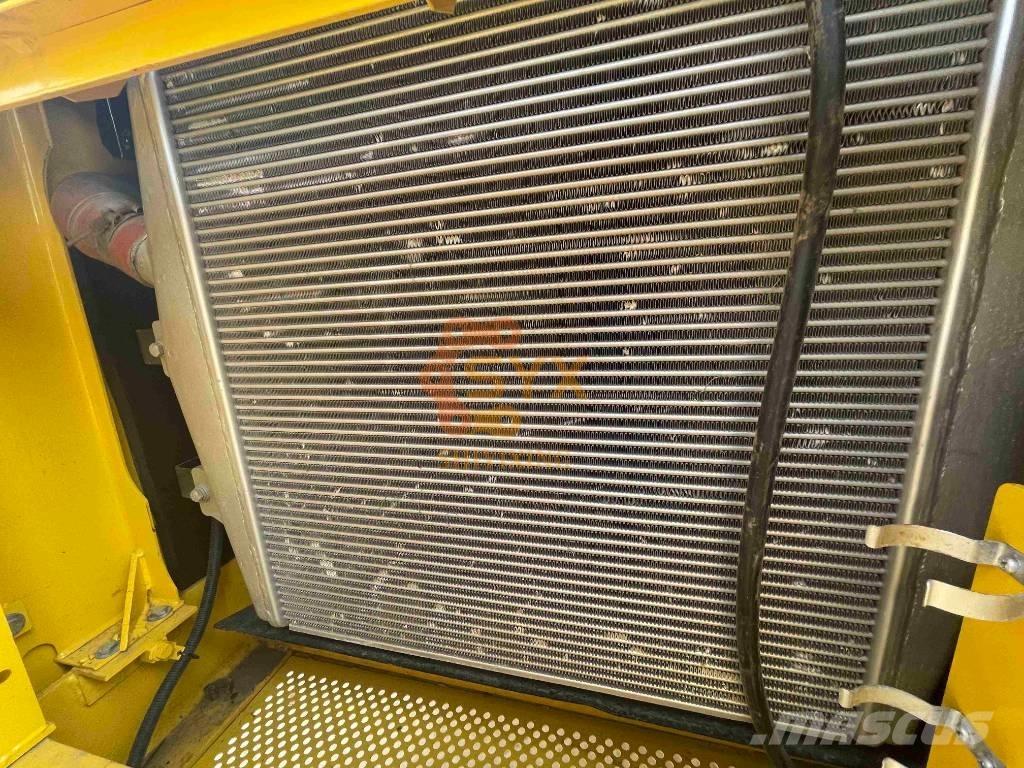 Komatsu PC 450 LC-8 Pelle sur chenilles