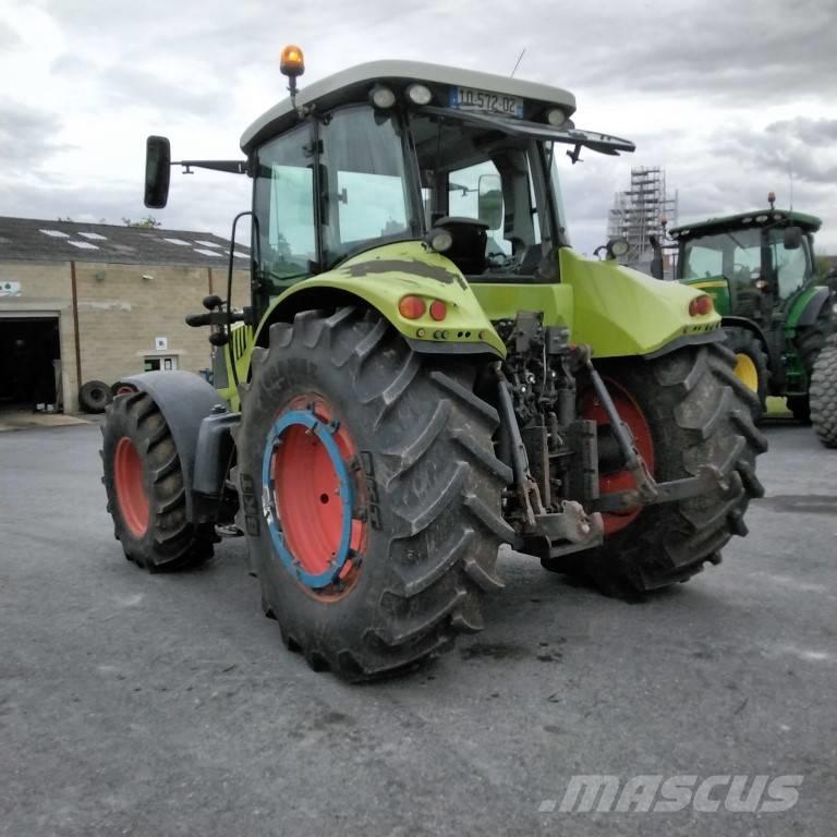 CLAAS 640 ARION Tracteur