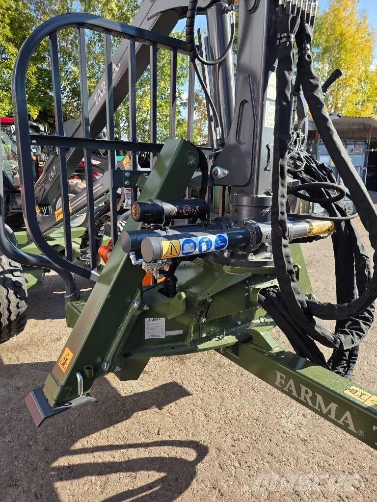 Farma T9 F C6,7 Remorque forestière avec grue
