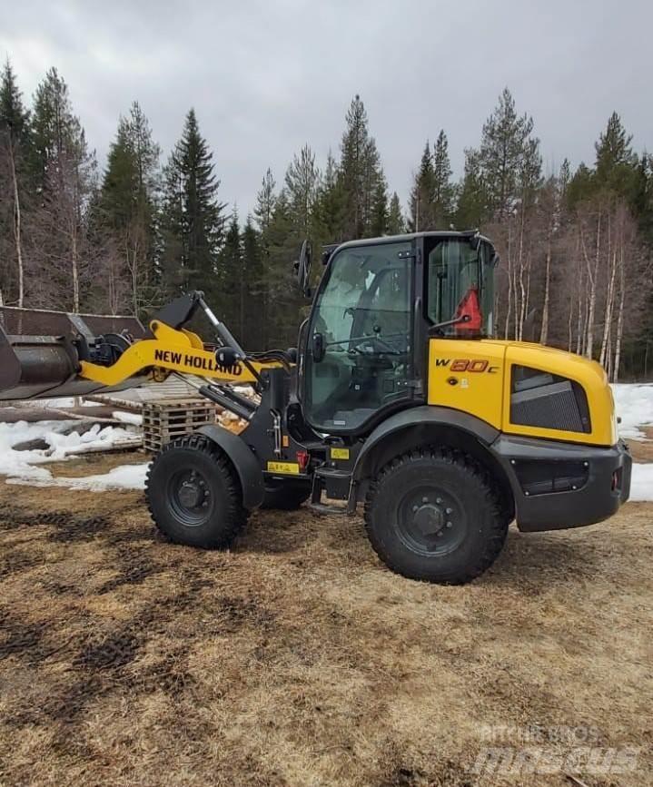 New Holland W80C Chargeuse sur pneus