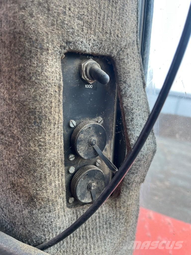 Massey Ferguson 3690 Tracteur