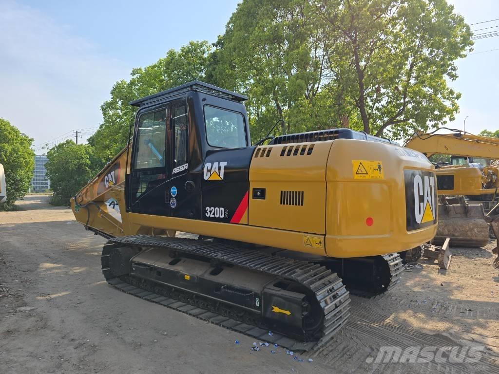 CAT 320D2 Pelle sur chenilles