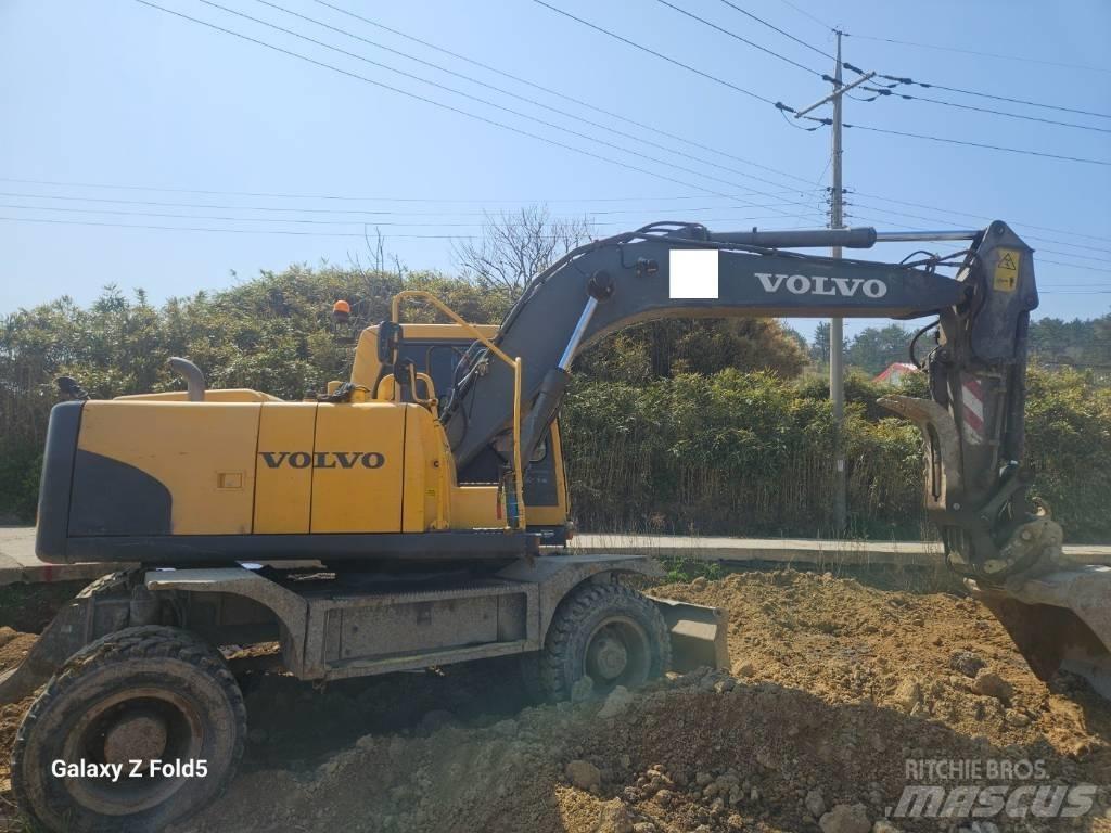 Volvo EW145BP Pelle sur pneus