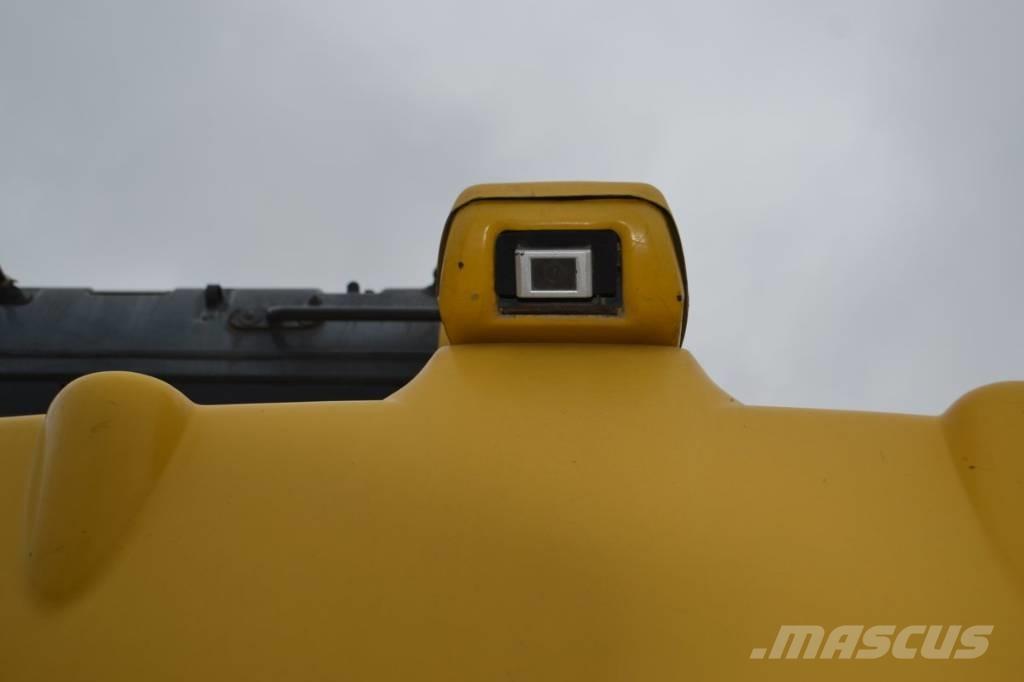 Komatsu PC 138 US-10 Pelle sur chenilles