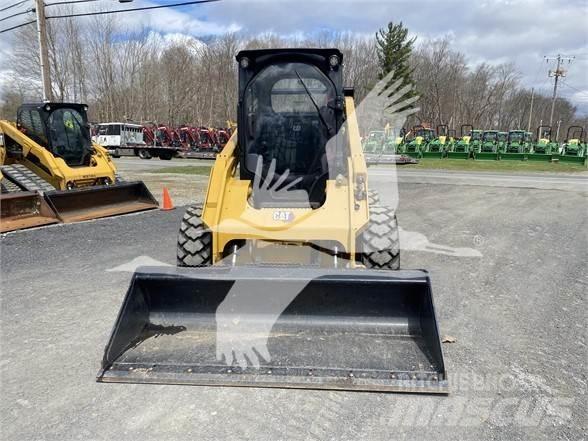 CAT 262D3 Chargeuse compacte