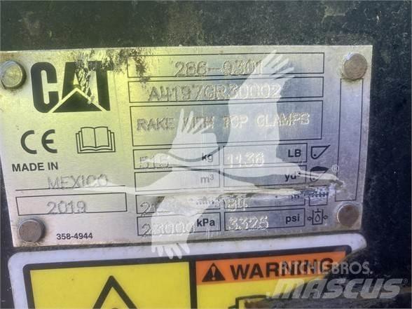 CAT 286930 Balayeuse / Autolaveuse