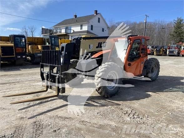 JLG 742 Chariot télescopique