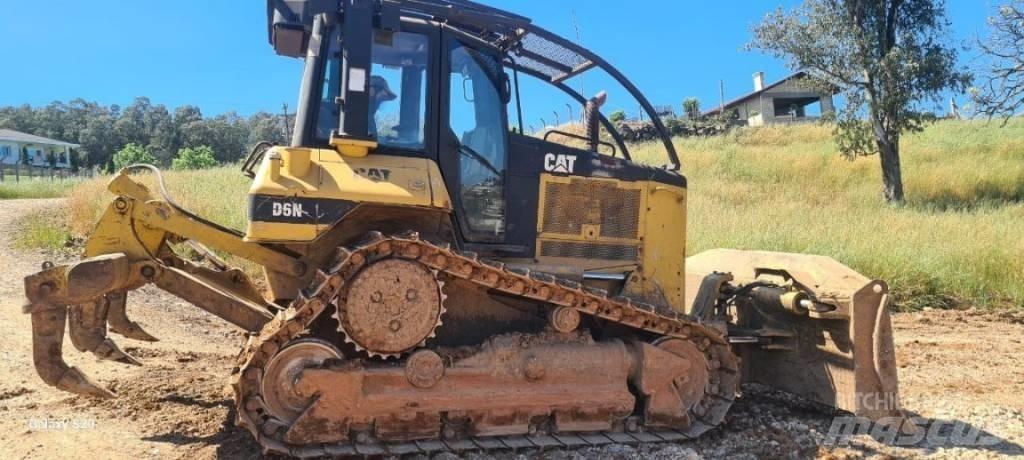 CAT D 6 N Bouteurs sur chenilles