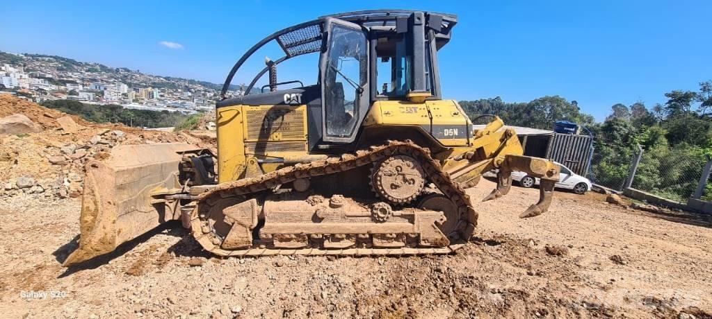CAT D 6 N Bouteurs sur chenilles