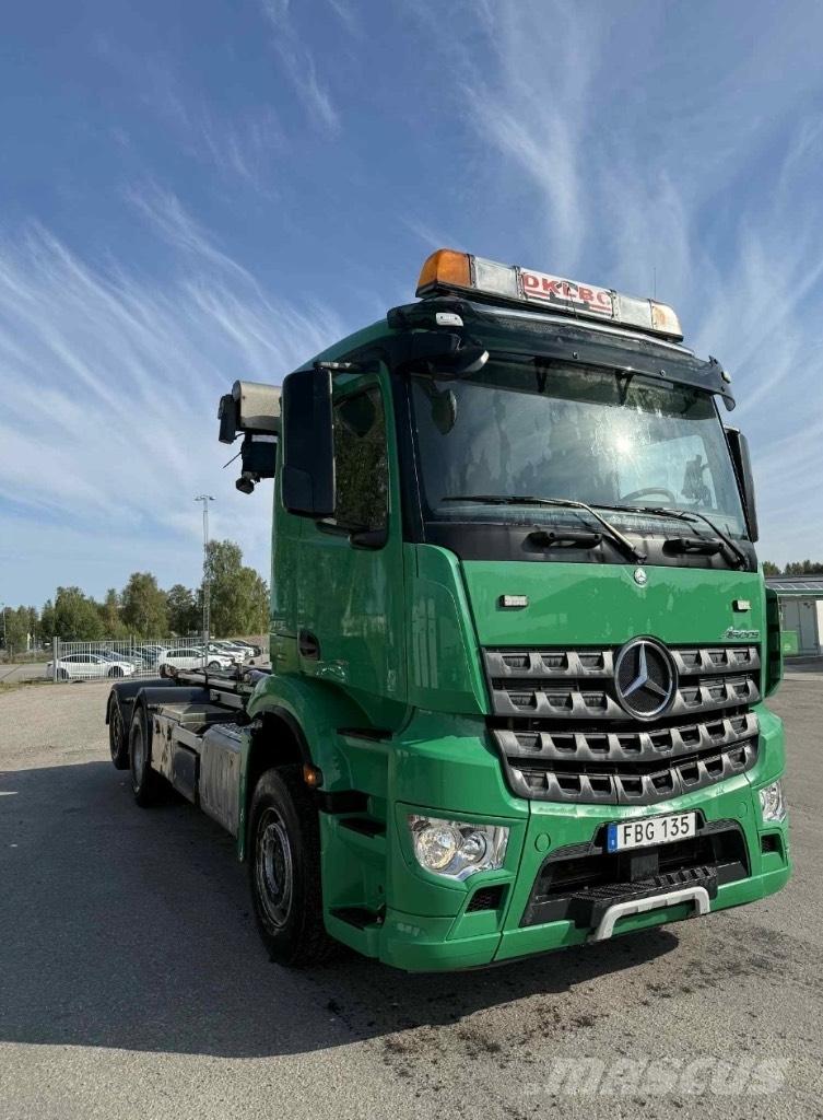 Mercedes-Benz Actros Camion ampliroll