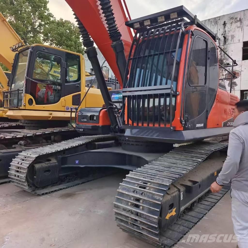 Doosan DX 300 Pelle sur chenilles