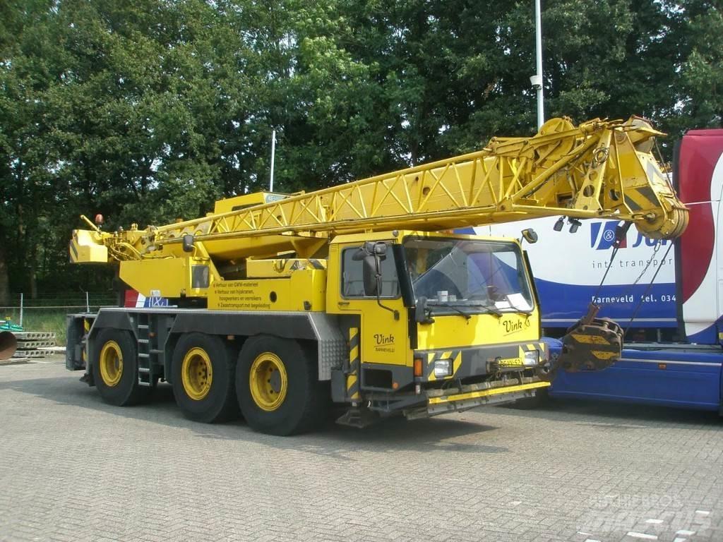 Liebherr LTM1040 Grues tout terrain