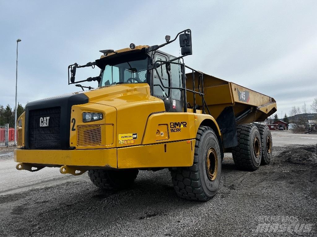 CAT 745 Tombereau articulé