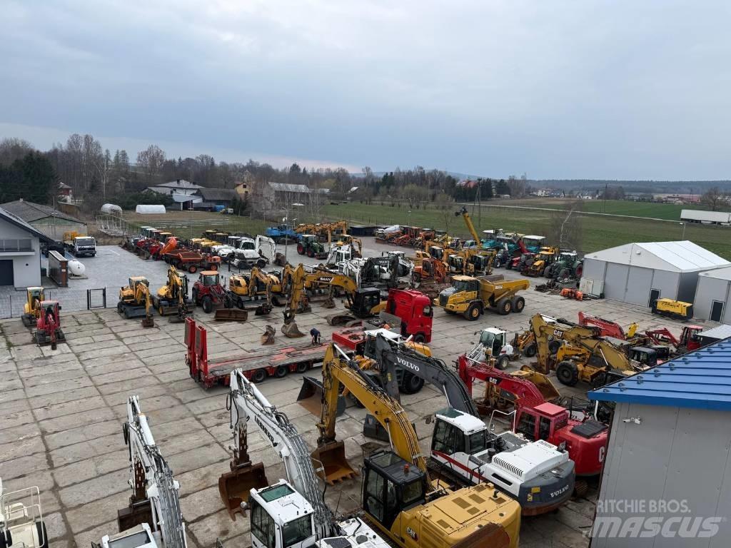 Komatsu PW148-10 Pelle sur pneus