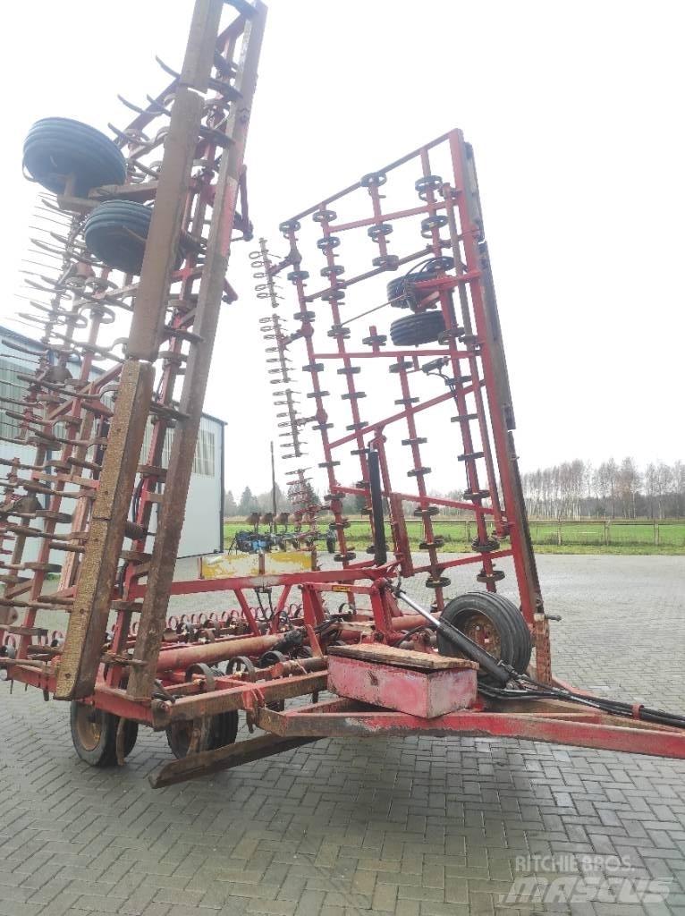 Väderstad NZ Déchaumeur, cultivateur