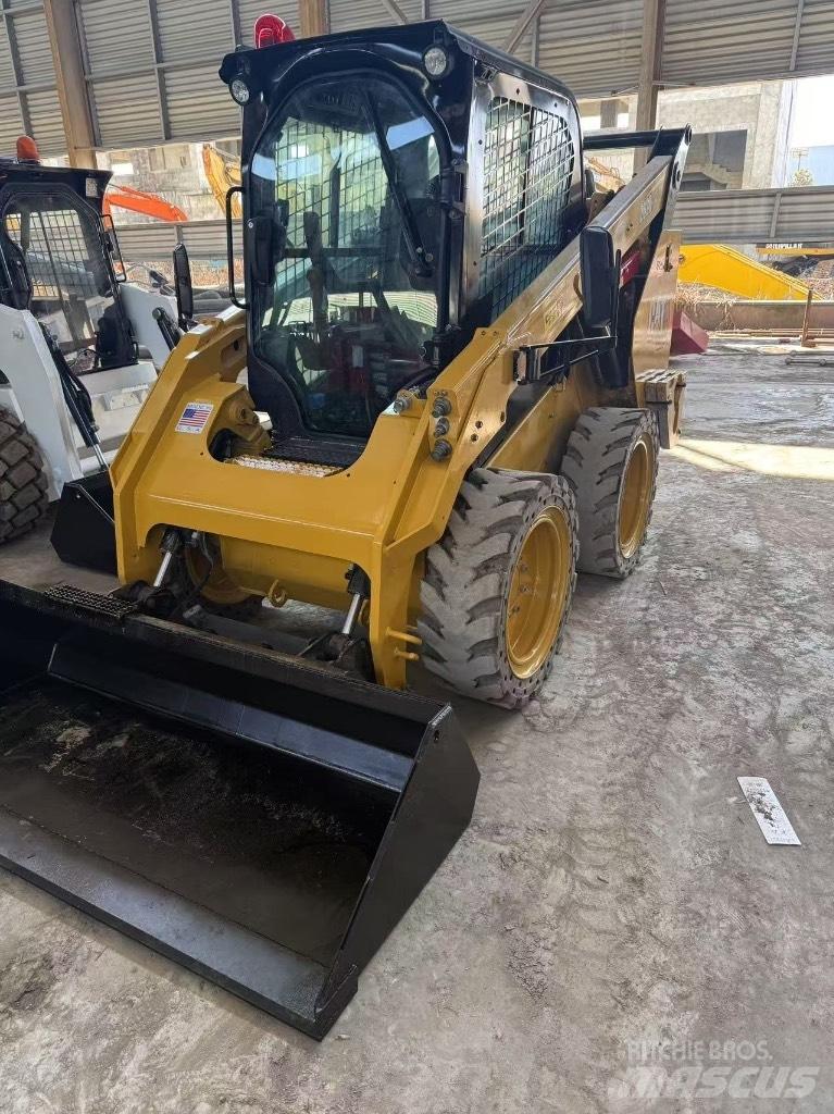 CAT 262 D Chargeuse compacte